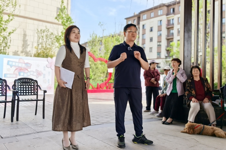 京能·雍清丽苑打造“好社区”成立老年合唱团